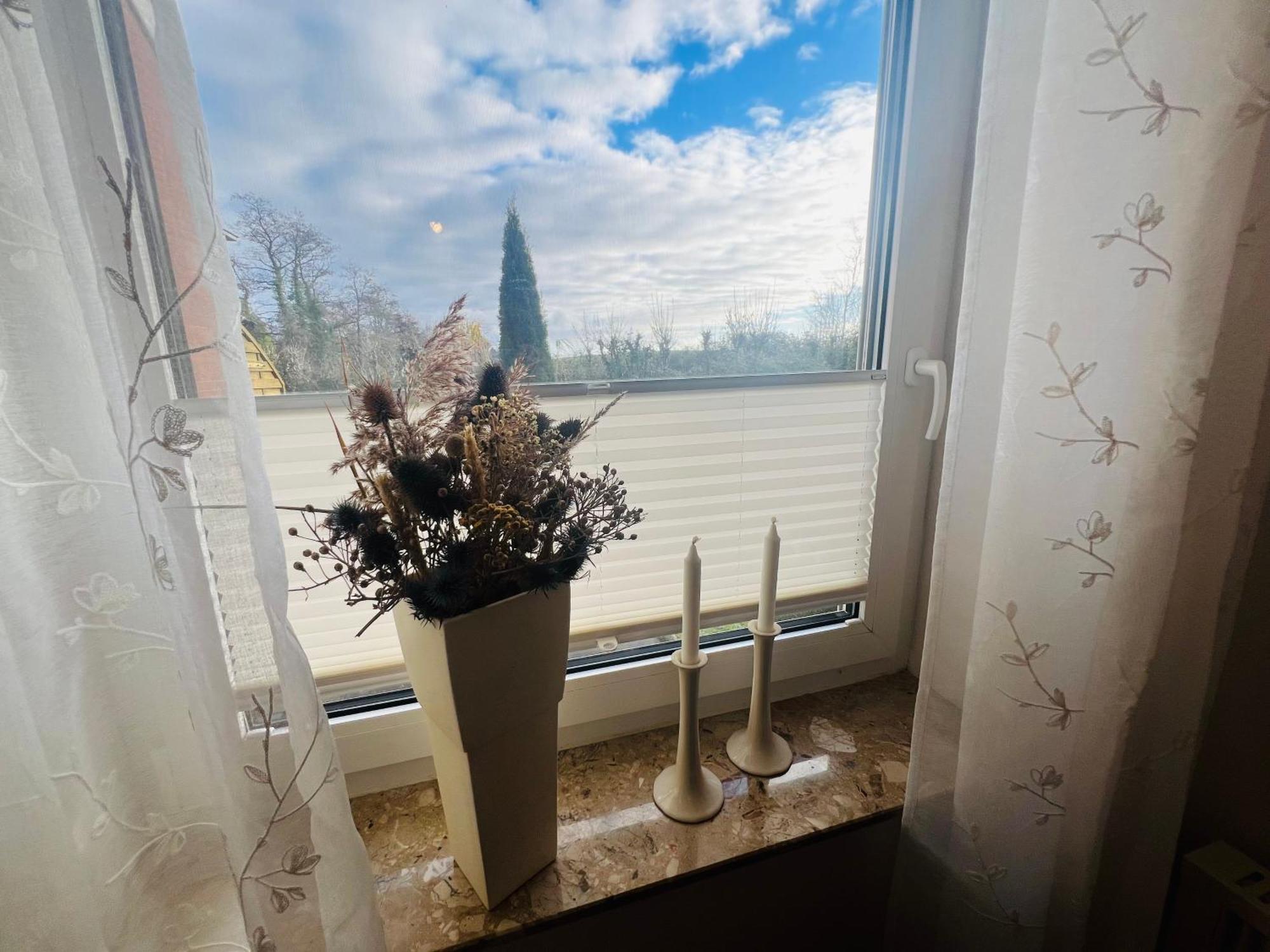 Segelund - Zeit Fuer Uns- Ruhige Und Sonnige Ferienwohnung Mit Terrasse Und Garten Nahe Strand Und Ostsee Schonhagen  Ngoại thất bức ảnh