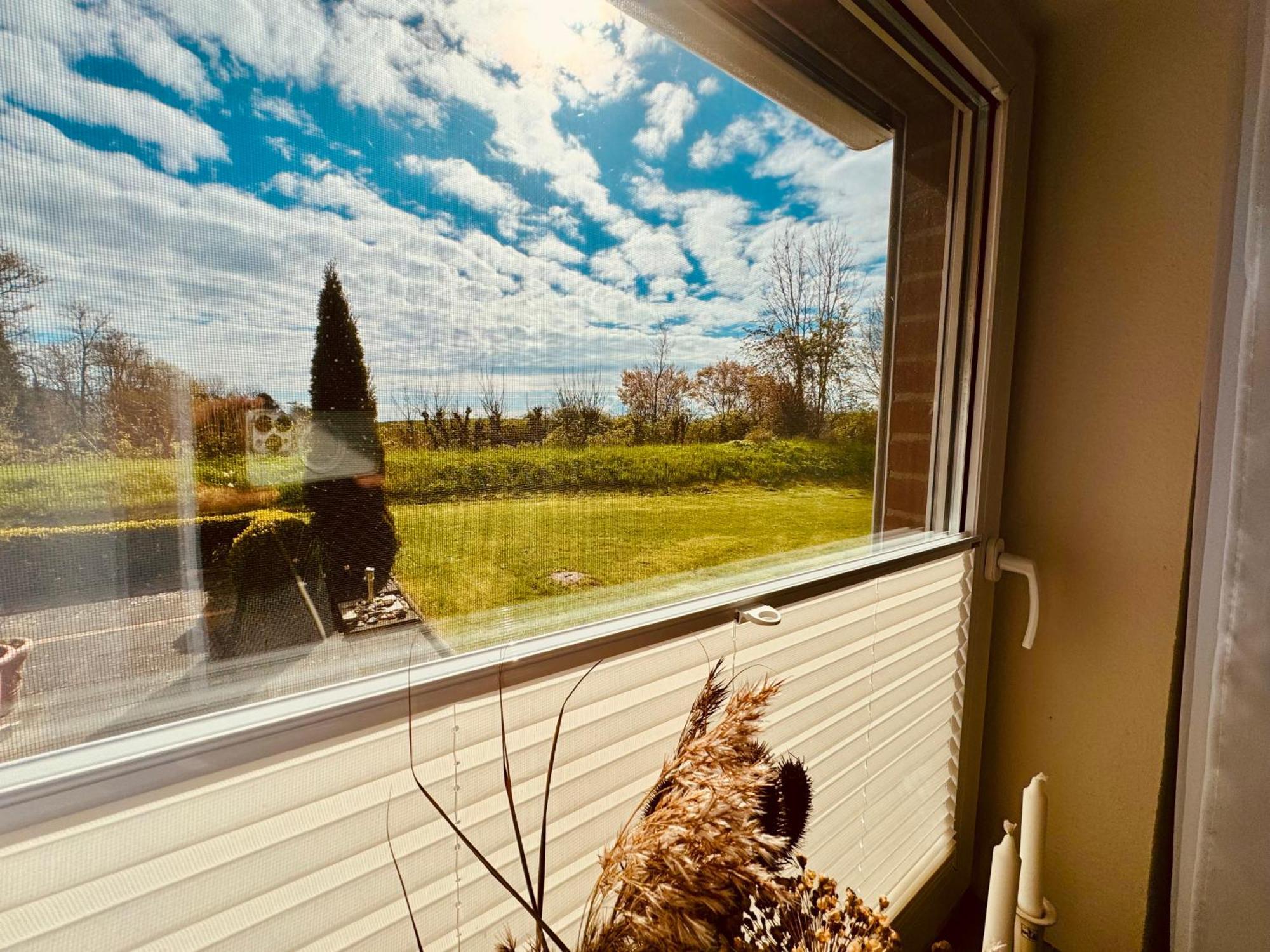 Segelund - Zeit Fuer Uns- Ruhige Und Sonnige Ferienwohnung Mit Terrasse Und Garten Nahe Strand Und Ostsee Schonhagen  Ngoại thất bức ảnh